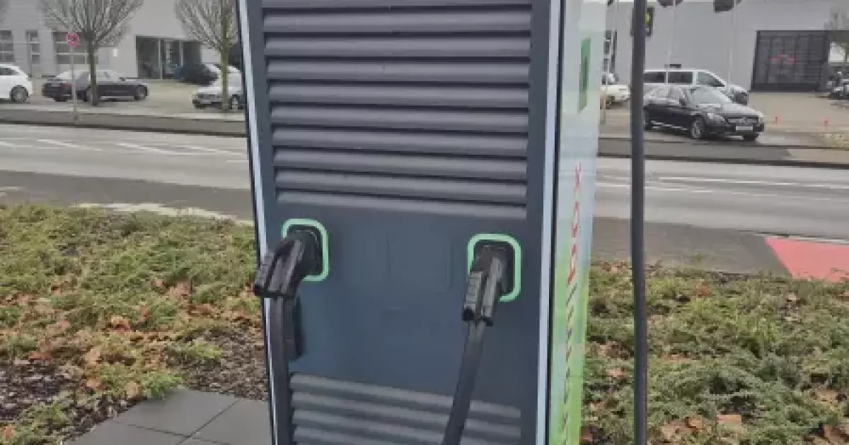 Neuss Ladestation an der Moselstraße rund um die Uhr