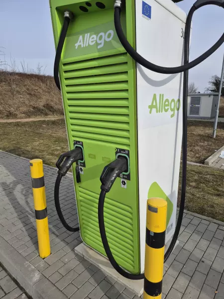 Ladestation Allego - Berliner Heerstraße, Wendhausen (3)