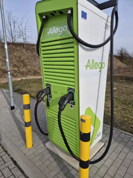 Ladestation Allego - Berliner Heerstraße, Wendhausen (4) - Ladestation in Wendhausen