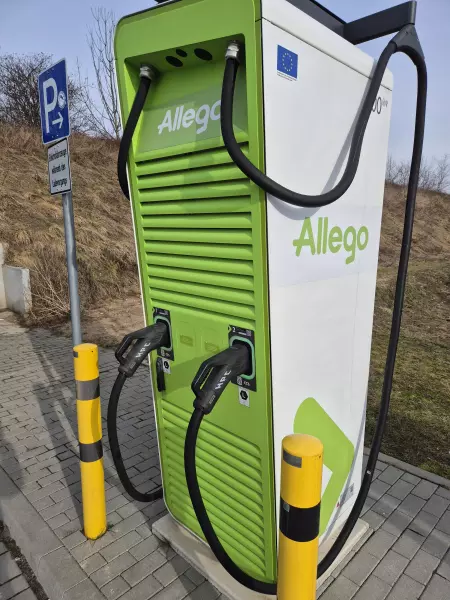 Allego Ladestation - Berliner Heerstraße, Wendhausen - Ladestation in Wendhausen