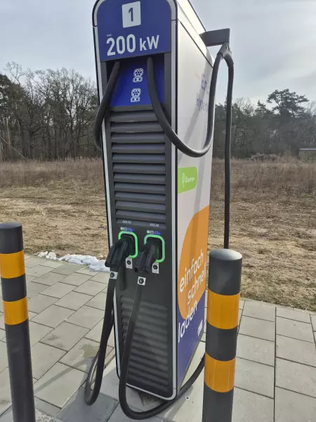 Ladestation (Unbekannt) - Berliner Heerstraße, Wendhausen (2) - Ladestation in Wendhausen