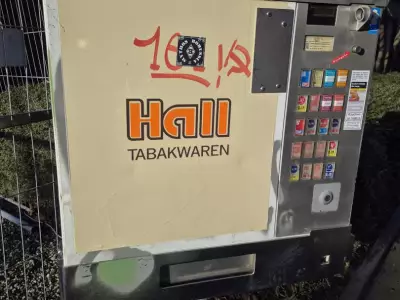 Zigaretten-/Tabakautomat (Hall Tabakwaren) - Mülgaustraße 128, Mönchengladbach