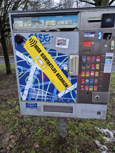 Zigarettenautomat - Adolf-Kempken-Weg, Mönchengladbach