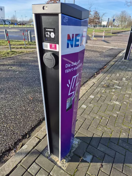 Ladestation NEW - Hennes-Weisweiler-Allee, Mönchengladbach