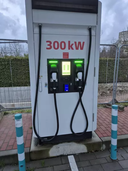 Ladestation 300 kW - Steinsstraße 30c, Mönchengladbach