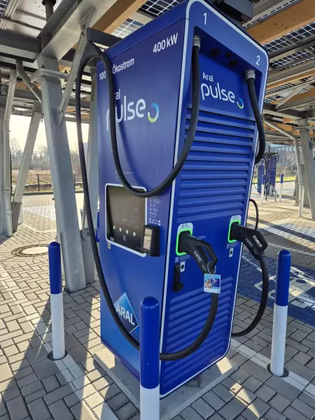 Ladestation Aral pulse - Belgrader Straße, Mönchengladbach