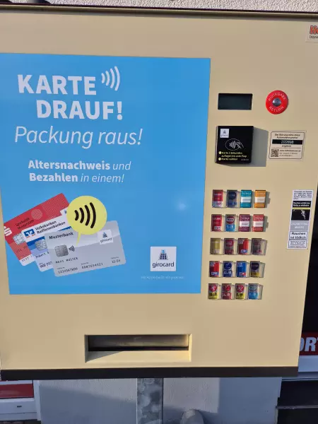 Zigarettenautomat - Karlstraße 1, Mönchengladbach
